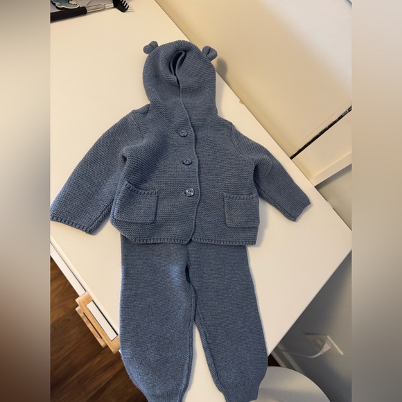 GAP Other - Baby GapTwo-Piece Sweater Set - 6-12 months